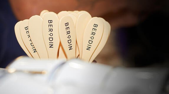 The Right Accessories Make Your Waxing Skills Better